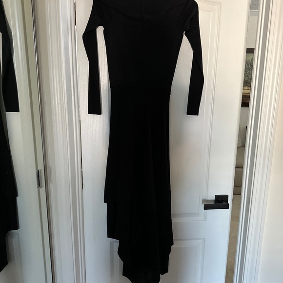 Black Dess - Picture 1 of 3